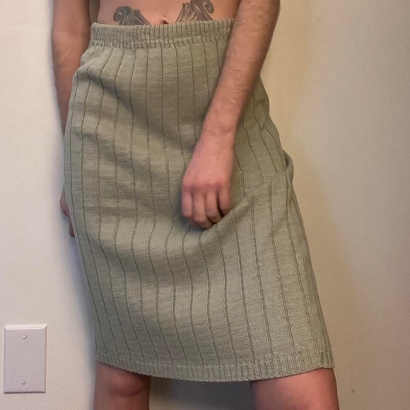 Perfect knit skirt - Picture 4 of 5